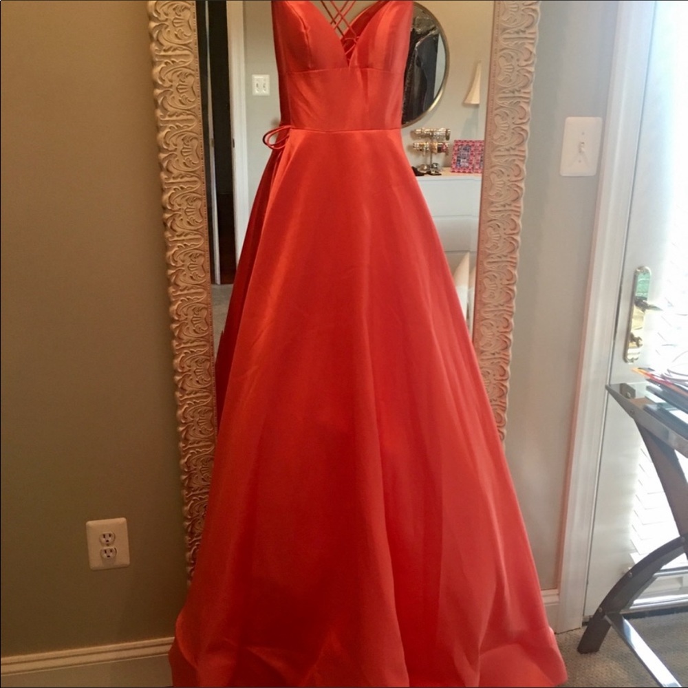 Sherri Hill 53661 Pinky Orange Dress Size 6